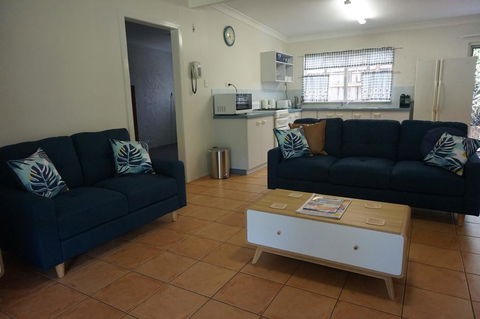 11 Bomburra Court - Rainbow Beach, Comfortable Beach House, Plenty Of Boat Parking - Tourism Caloundra 0