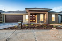 Book Clyde Accommodation Vacations Tourism Caloundra Tourism Caloundra
