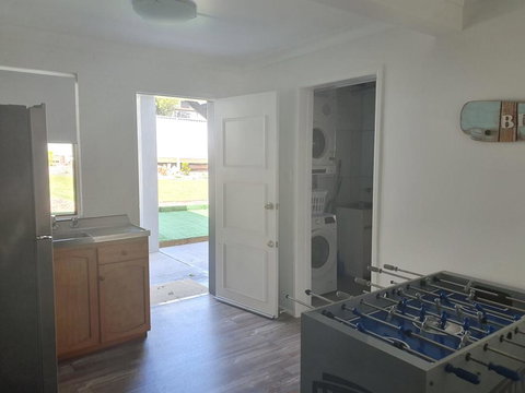 12 Cooloola Drive - Family Home, Close To Beach, Pet Friendly - Tourism Caloundra 0