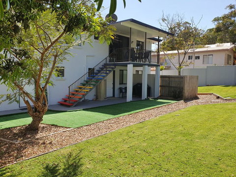12 Cooloola Drive - Family Home, Close To Beach, Pet Friendly - Tourism Caloundra 2