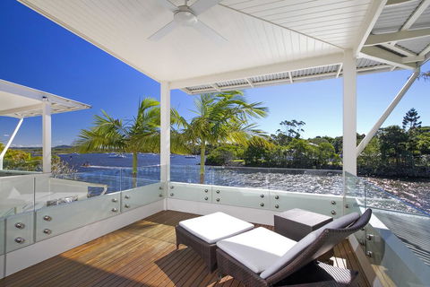 12 Noosa Parade - Tourism Caloundra 1