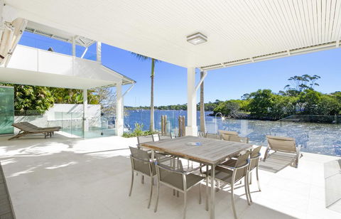 12 Noosa Parade - Tourism Caloundra 2