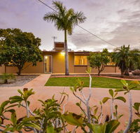 13 Grenadier Street - Shady Haven with a Large Outdoor Entertaining Area - Tourism Caloundra