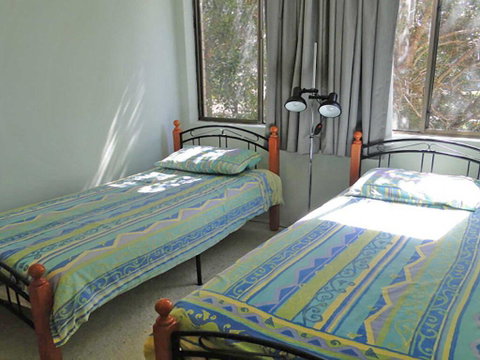 15 'Harbourside' 3-7 Soldiers Point Road - Right On The Waterfront - Tourism Caloundra 3