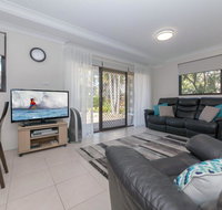 16 'Carindale' 19-23 Dowling St - Ground floor Foxtel Pool and Tennis Court