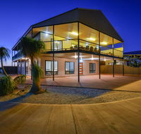 16 Crevalle Way - Fantastic House with Gulf Views - Tourism Caloundra