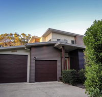 17 Naiad Court - Modern open plan family home with covered outdoor area and double lock-up garage - Tourism Caloundra