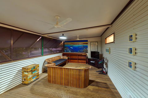 17 Ningaloo Street - Ultimate Exmouth Lifestyle - Pet-Friendly Holiday Home With A Pool - Tourism Caloundra 2