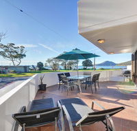 2 'Fleetwood' 63 Shoal Bay Road - spectacular views - Tourism Caloundra