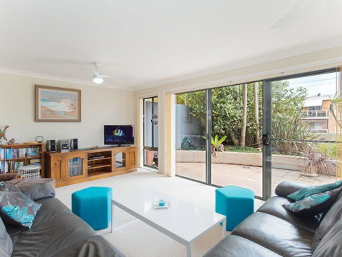 2 'Peninsula Waters' - Three Bedroom Unit With Spacious Private Courtyard & WIFI - Tourism Caloundra 3
