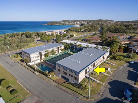 2 'The Dunes', 38 Marine Drive - Pool, Tennis Court And So Close To The Beach - Tourism Caloundra 0