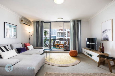 2 Bedroom 2 Bathroom Apt With Balcony And Parking - Tourism Caloundra 0