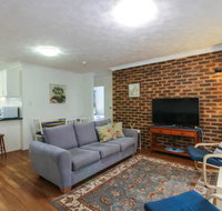 2 Bedroom St Lucia Apartment close to UQ and CityCat - Tourism Caloundra