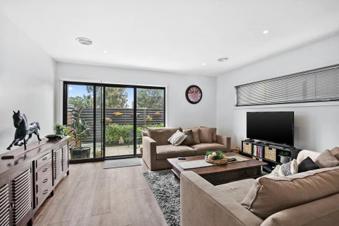 2 Bedroom Townhouse - Family & Corporate Bookings Only - Tourism Caloundra 1