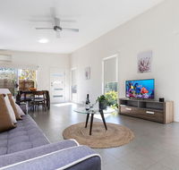 2 Bedroom w/Parking Near Central Cessnock - Tourism Caloundra