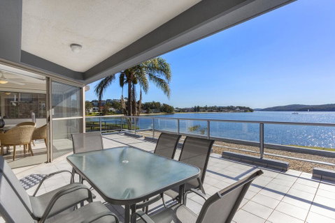 2 The Shores Soldiers Point - Waterfront - Uninterrupted Water Views INCLUDING ALL LINEN & TOWELS, Free Wi-Fi - Tourism Caloundra 0