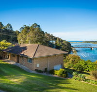 2 Water Crescent - Retro Haven - Tourism Caloundra