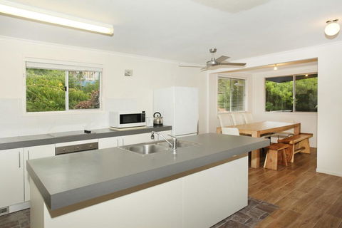 20 Scrub Road, Coolum Beach - Pet Friendly, Linen Included - Tourism Caloundra 1