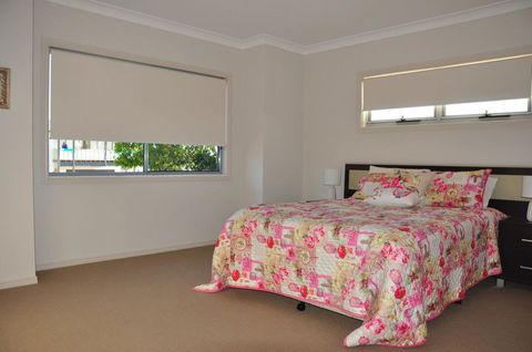 21 Tingira Close - Family Home In A Quiet Street Enjoying Ocean Views - Tourism Caloundra 3