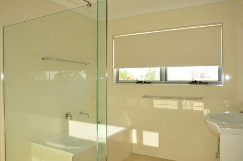 21 Tingira Close - Family Home In A Quiet Street Enjoying Ocean Views - Tourism Caloundra 2