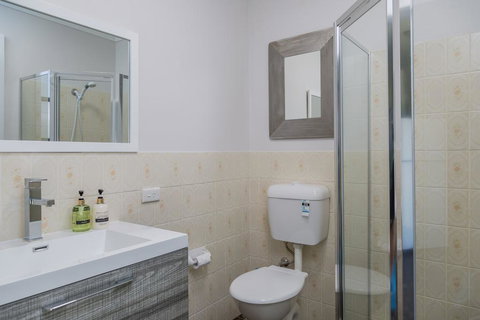 235 Mitchell Parade, Mollymook - Tourism Caloundra 3