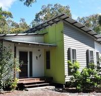 24 Esprit Drive - Beach home with open plan living and walking distance to beach - Tourism Caloundra