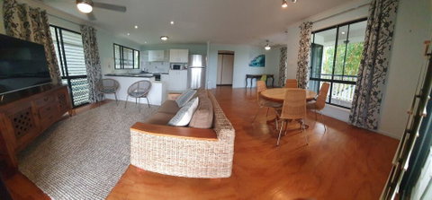 27 Bomburra Court - Rainbow Beach, Spacious, Comfortable, Large Deck, Private - Tourism Caloundra 1