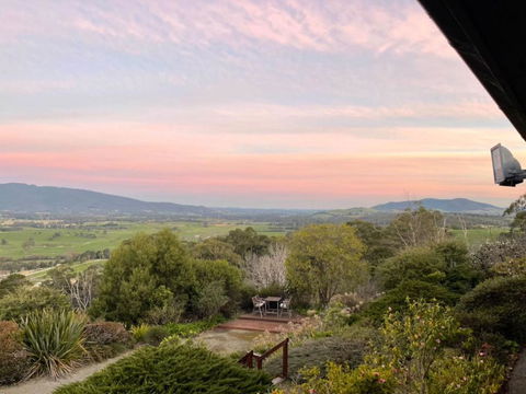 Beauty Of Healesville - Tourism Caloundra 2