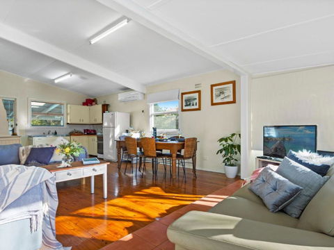 Between 2 Beaches - Tourism Caloundra 2