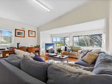 Between 2 Beaches - Tourism Caloundra 1