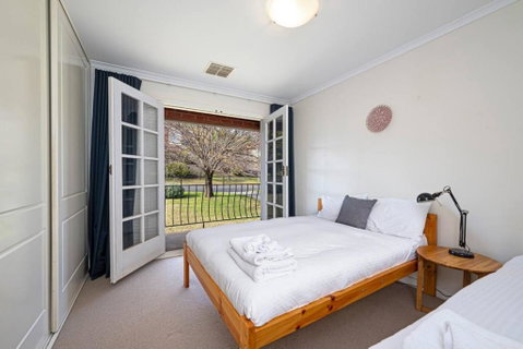 Cityscape Charm - 2BR Home In Wattle Park - Tourism Caloundra 3
