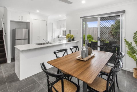 Comfortable 3-Bed Retreat Close Parks - Tourism Caloundra 3