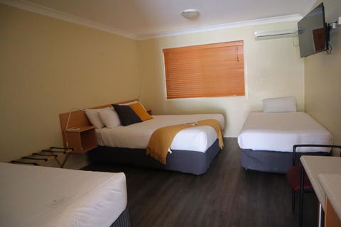Country Roads Motor Inn Gayndah - Tourism Caloundra 0