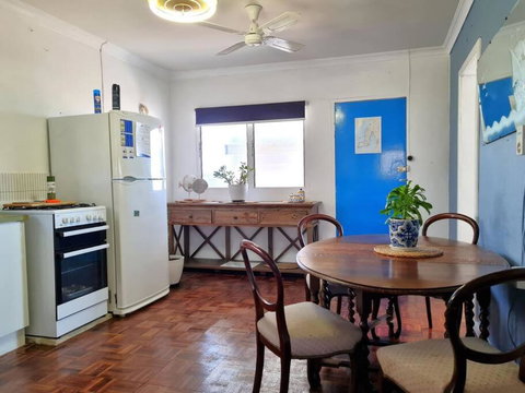 Crab Claw Cottage - Tourism Caloundra 4