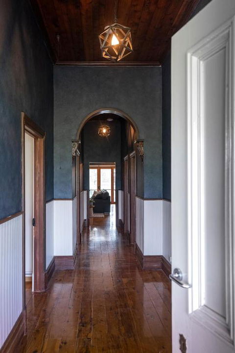 Dal Zotto Homestead & Studios - Tourism Caloundra 2