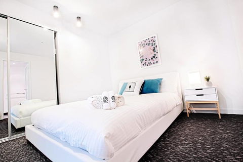 27, Docklands@2BD2BTH, SkyBus&Free Tram&TrainStation - Tourism Caloundra 3
