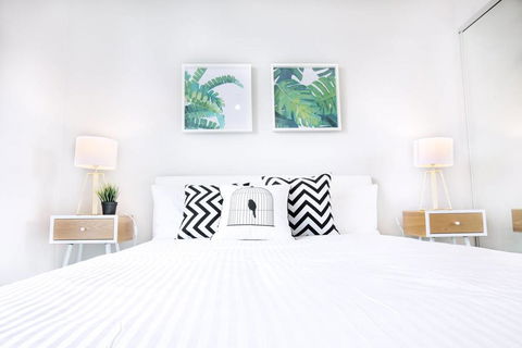 27, Docklands@2BD2BTH, SkyBus&Free Tram&TrainStation - Tourism Caloundra 1