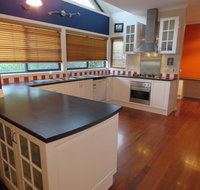 29 Church St Cowes - Large Holiday House close to shops and Beach - Tourism Caloundra