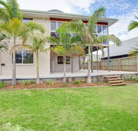 29 Cypress Avenue - Rainbow Beach Close to the beach with a pool - Tourism Caloundra