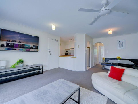 2BR Aloha Lane Main Beach Apartment - Tourism Caloundra 1