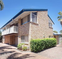 3 'Ambleside' 9 Shoal Bay Avenue - air con WIFI and close to the water and Shoal Bay shops - Tourism Caloundra