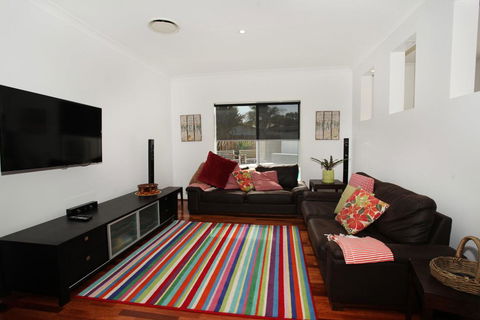 3 Bauhinia Crescent Marcoola - PET FRIENDLY, LINEN SUPPLIED, 500 BOND - Tourism Caloundra 3