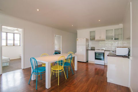 3 Bedroom Apartment / Spence St - Tourism Caloundra 1