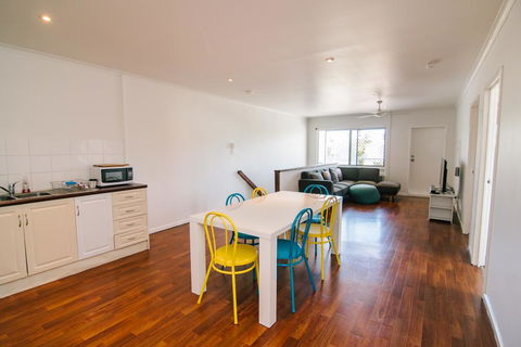 3 Bedroom Apartment / Spence St - Tourism Caloundra 3