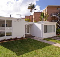3 Lillian Street - fantastic house so close to the water - Tourism Caloundra