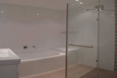 33 Esprit Drive - Rainbow Shores, Style, Comfort And Relaxation, Pets Welcome, Pool - Tourism Caloundra 2