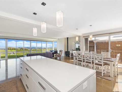 38 OCEANE - Tourism Caloundra 2