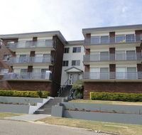 4 'Adriana' 83 Ronald Avenue - open plan living with backyard - Tourism Caloundra