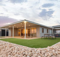 4 Corella Court - Brand New Magnificent Marina Home With Wi-Fi - Tourism Caloundra