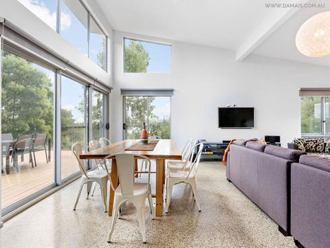 4 King Or 8 Single Beds WiFi, Netflix, Pet Friendly - Tourism Caloundra 3